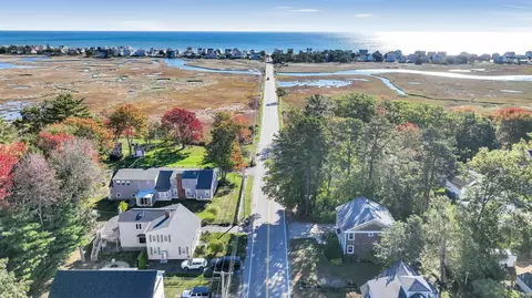 139 Bourne Ave, Wells, ME 04090