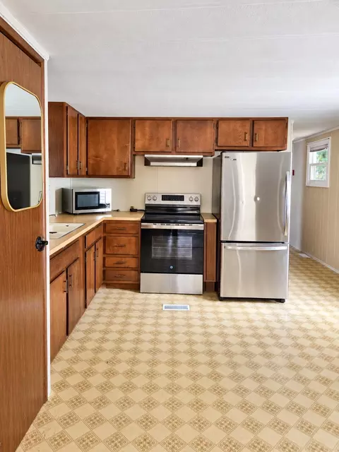 Kitchen - 216 Cedar St, Millinocket, ME 04462 photo 2 of 2