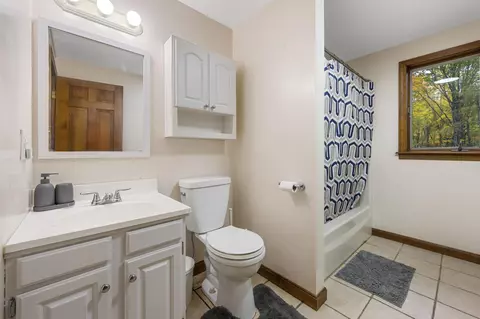Bath - 77 Mcclellan Dr, Glenburn, ME 04401 photo 3 of 5
