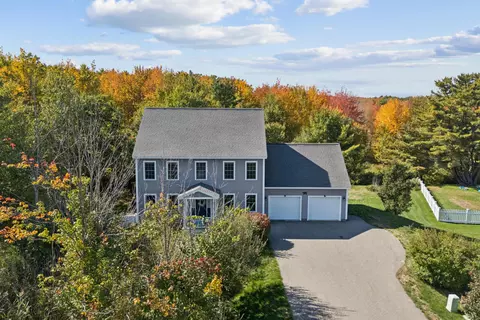 10 Memory Ln, Scarborough, ME 04074