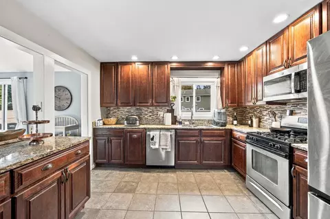 Kitchen - 3 Clover Ln, Brewer, ME 04412 photo 3 of 3