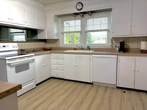 Kitchen - 6 Pleasant St, Millinocket, ME 04462 photo 3 of 4