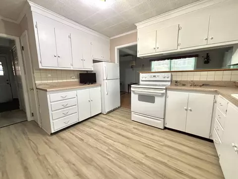 Kitchen - 6 Pleasant St, Millinocket, ME 04462 photo 4 of 4