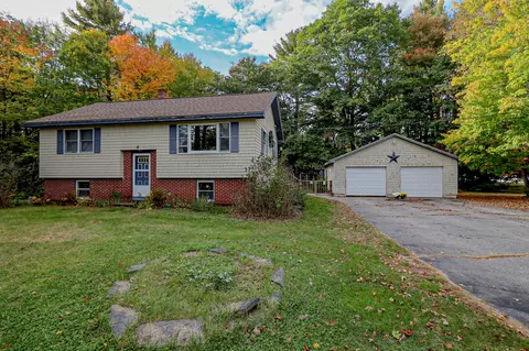8 Nova St, Dixfield, ME 04224