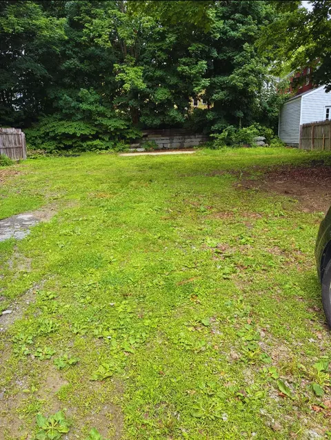 35 Oak St, Augusta, ME 04330 photo 3