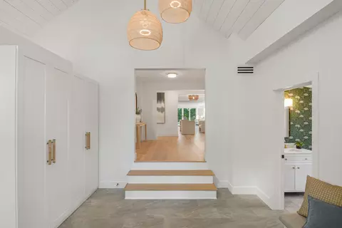 Entry Way - 71 Old Pool Rd, Biddeford, ME 04005 photo 3 of 13