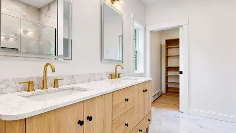 Bath - 3 Walker Dr #101, Saco, ME 04072 photo 5 of 11
