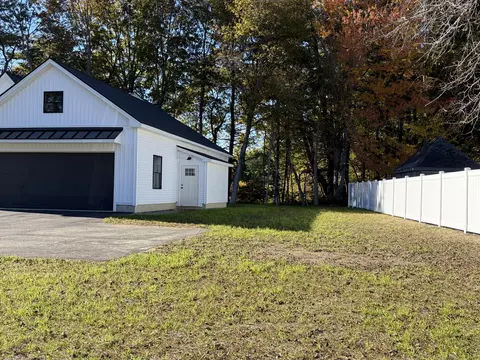 Exterior - 3 Walker Dr #101, Saco, ME 04072 photo 17 of 18