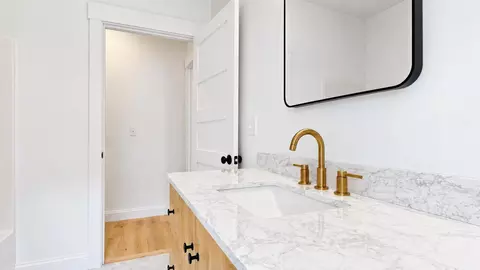 Bath - 3 Walker Dr #101, Saco, ME 04072 photo 9 of 11