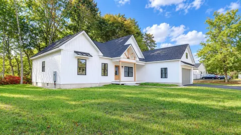 Exterior - 3 Walker Dr #101, Saco, ME 04072 photo 4 of 18
