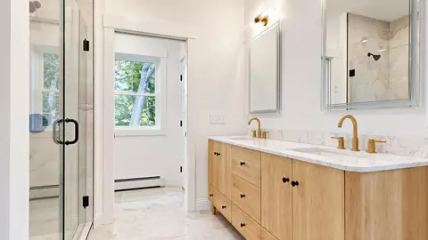Bath - 3 Walker Dr #101, Saco, ME 04072 photo 2 of 11