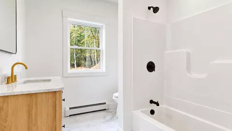 Bath - 3 Walker Dr #101, Saco, ME 04072 photo 8 of 11