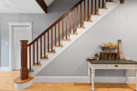 Entry Way - 18 Methodist Rd, Westbrook, ME 04092 photo 4 of 7