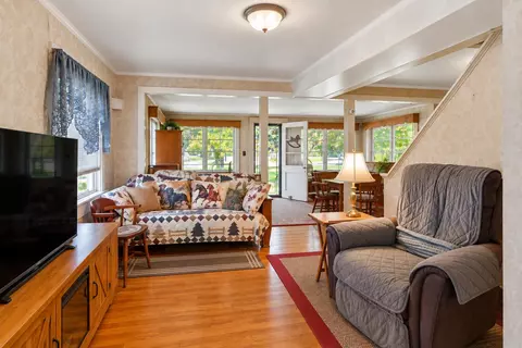 Living - 41 Middlesex Rd, Topsham, ME 04086 photo 1 of 2
