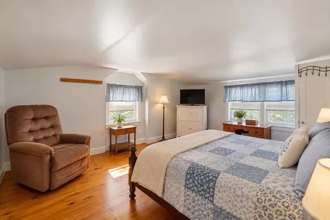 Bedroom - 41 Middlesex Rd, Topsham, ME 04086 photo 3 of 4