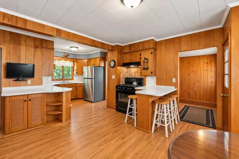 Kitchen - 41 Middlesex Rd, Topsham, ME 04086 photo 2 of 6