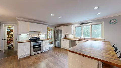 Kitchen - 33 Quarry Dr, Readfield, ME 04355 photo 8 of 15