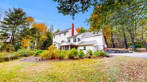 Exterior - 33 Quarry Dr, Readfield, ME 04355 photo 4 of 27