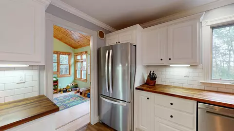 Kitchen - 33 Quarry Dr, Readfield, ME 04355 photo 5 of 15