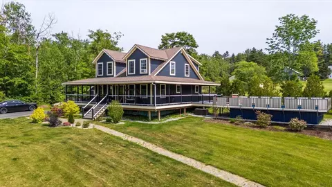 55 Mountain View Ext, Rockland, ME 04841