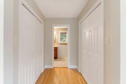 Entry Way - 2 Aspen Rdg, Raymond, ME 04071 photo 3 of 6