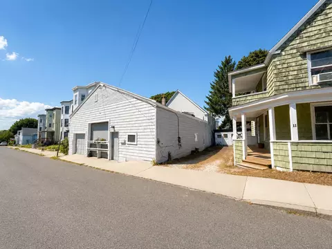 15 Boynton St, Portland, ME 04102