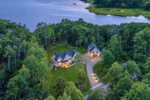 156 High Winds Dr, Yarmouth, ME 04096