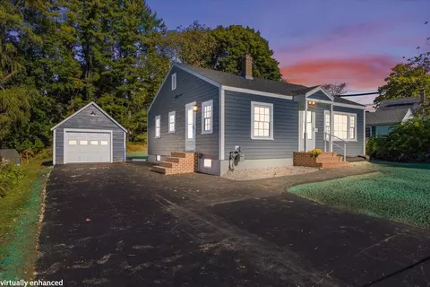 11 W Kidder St, Portland, ME 04103