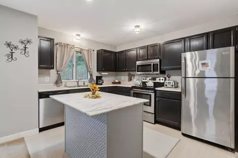 135 Vernon St #2A, Bethel, ME 04217
