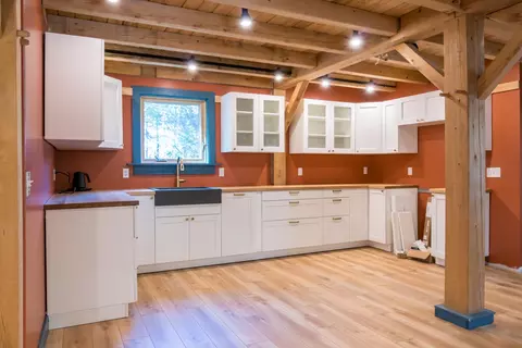 Kitchen - 15 Rays Dr, Woolwich, ME 04579 photo 1 of 8