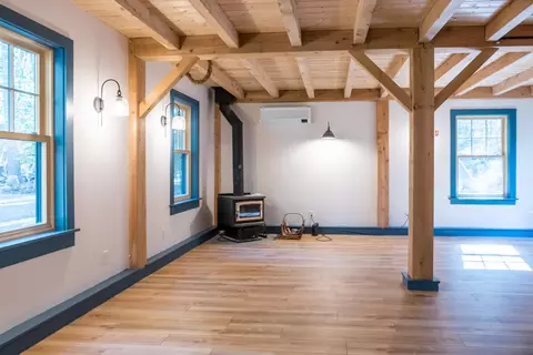 Living - 15 Rays Dr, Woolwich, ME 04579 photo 1 of 5