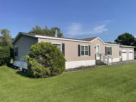 22 Ames Ct, Pittsfield, ME 04967