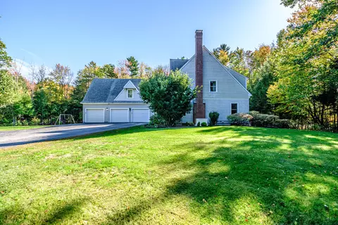 5 Terison Dr, Falmouth, ME 04105