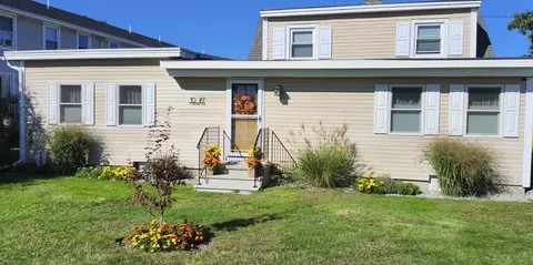 10 Ocean Park Rd #7, Old Orchard Beach, ME 04064