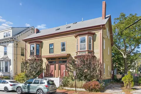 287 Spring St #7, Portland, ME 04102