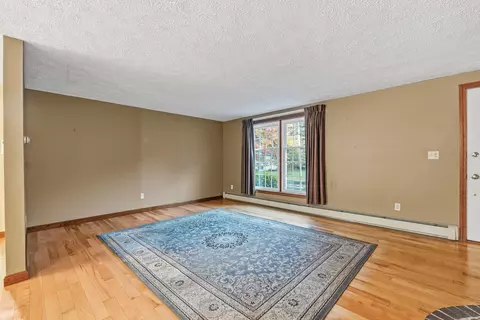 Living - 29 Ivanhoe Dr, Topsham, ME 04086 photo 1 of 4