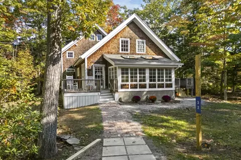 32 Hiawatha Trl, Boothbay, ME 04544