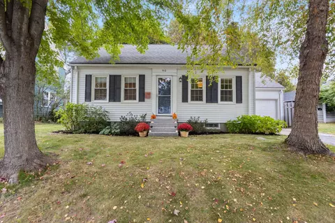90 Vannah Ave, Portland, ME 04103