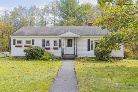 109 Main St, West Paris, ME 04289
