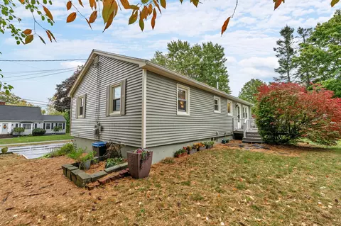 Exterior - 49 Juniper St, Bangor, ME 04401 photo 7 of 15