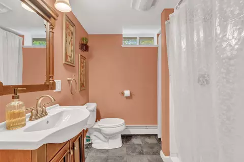 Bath - 49 Juniper St, Bangor, ME 04401 photo 3 of 4