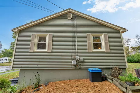 Exterior - 49 Juniper St, Bangor, ME 04401 photo 6 of 15