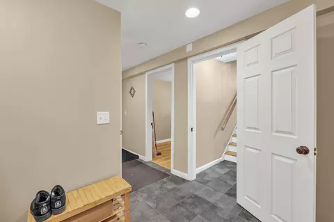 Entry Way - 49 Juniper St, Bangor, ME 04401 photo 6 of 9