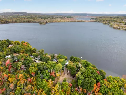 136 Fowlers Landing Rd, Hampden, ME 04444