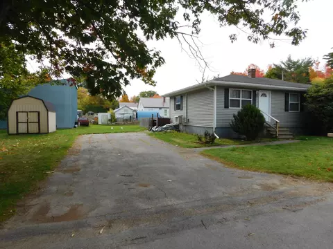 32 Cooper St, Old Town, ME 04468