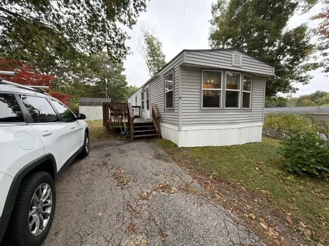 19 Park Ln, Arundel, ME 04046