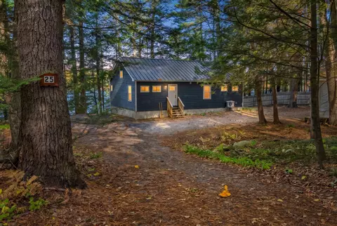 25 Gifford Pl, Oakland, ME 04963