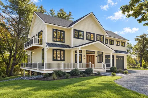 12 Birchwood Dr, Monmouth, ME 04259