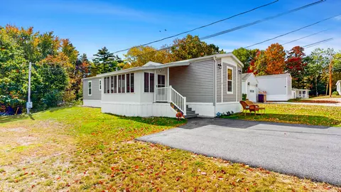 20 Hawthorn Dr, Norway, ME 04268