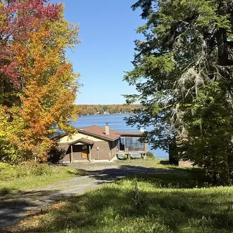 269 W W Van Buren Cove Rd, Van Buren, ME 04785